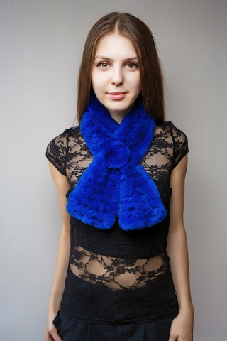 шарф из меха синий
